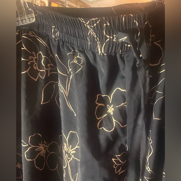 11 Honore Wide Leg Pants - Picture 5 of 8